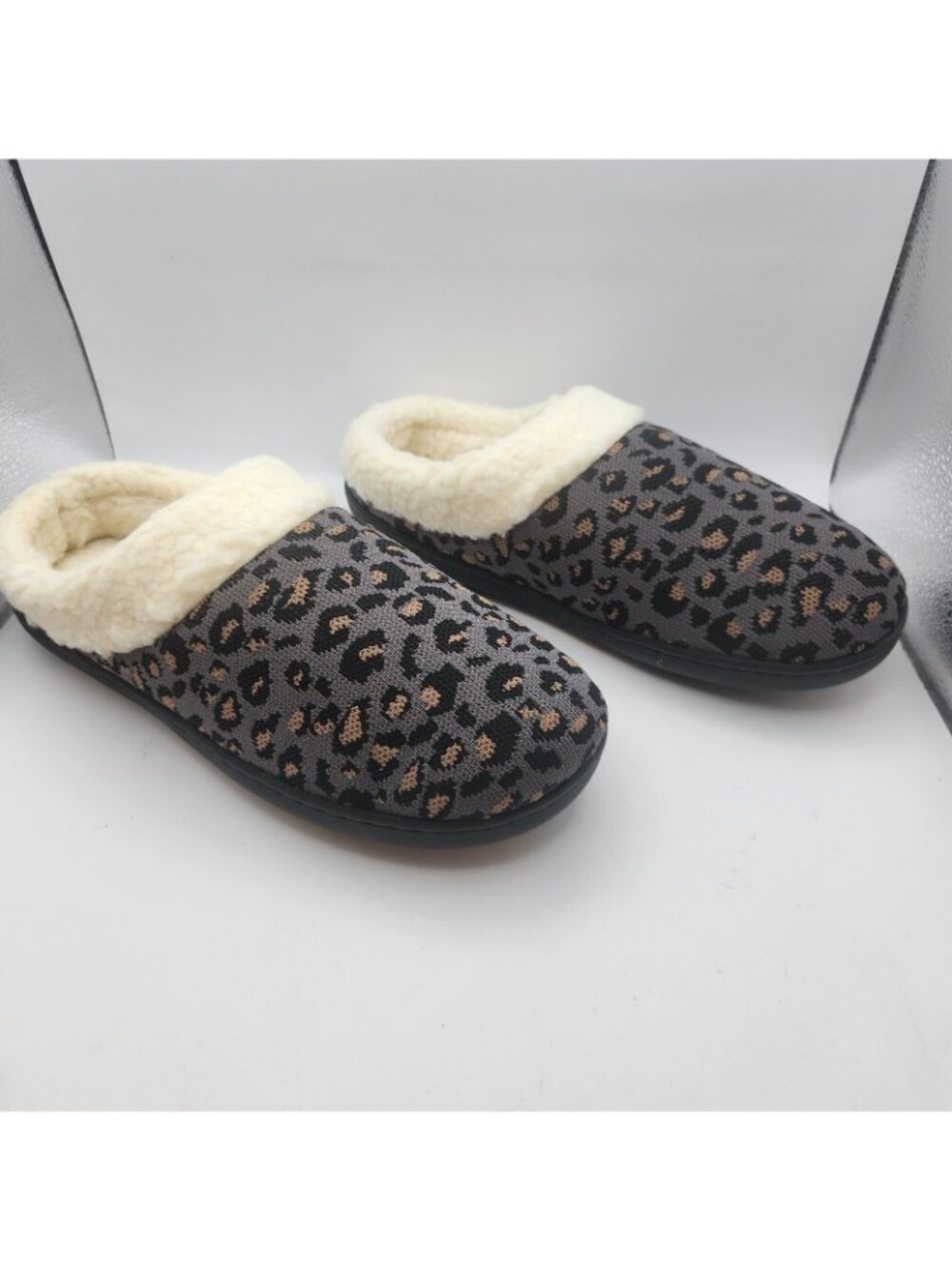 Clarks Cloudsteppers Cheetah Print Gray Vegan Fabric Slipper Shoe US 7 UK 4.5 - Picture 5 of 8